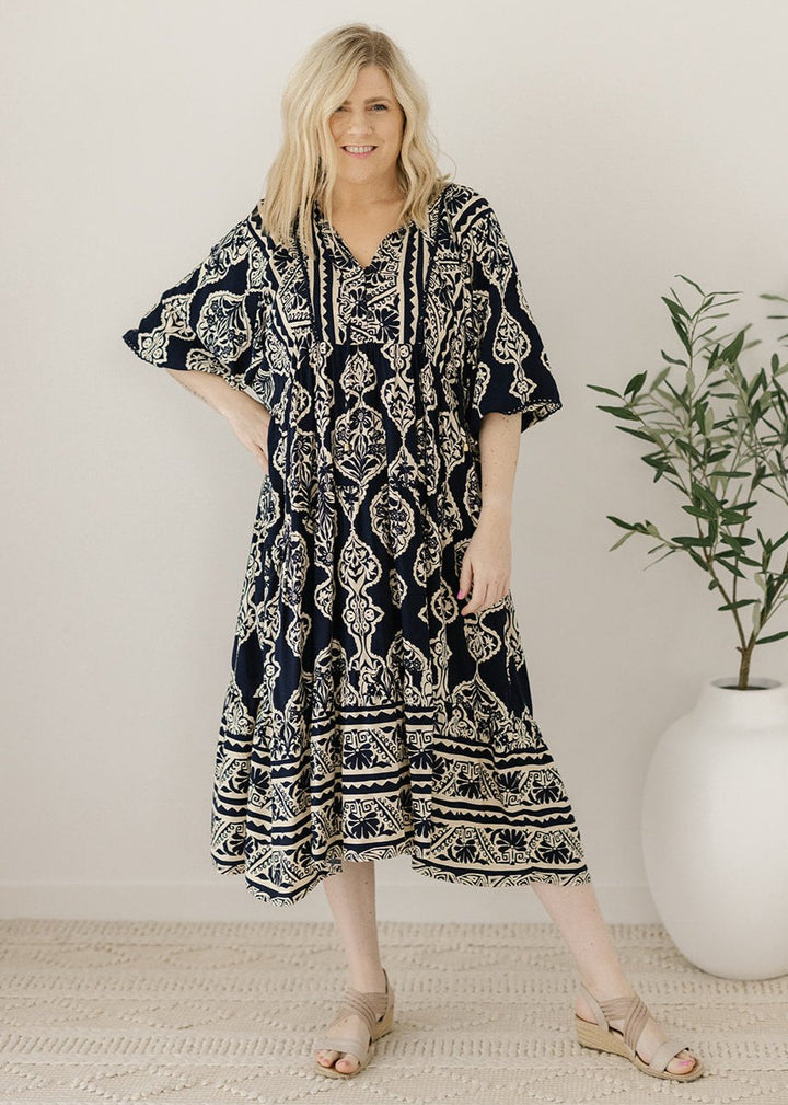 bump-friendly navy and cream damask smock-style dress with pockets