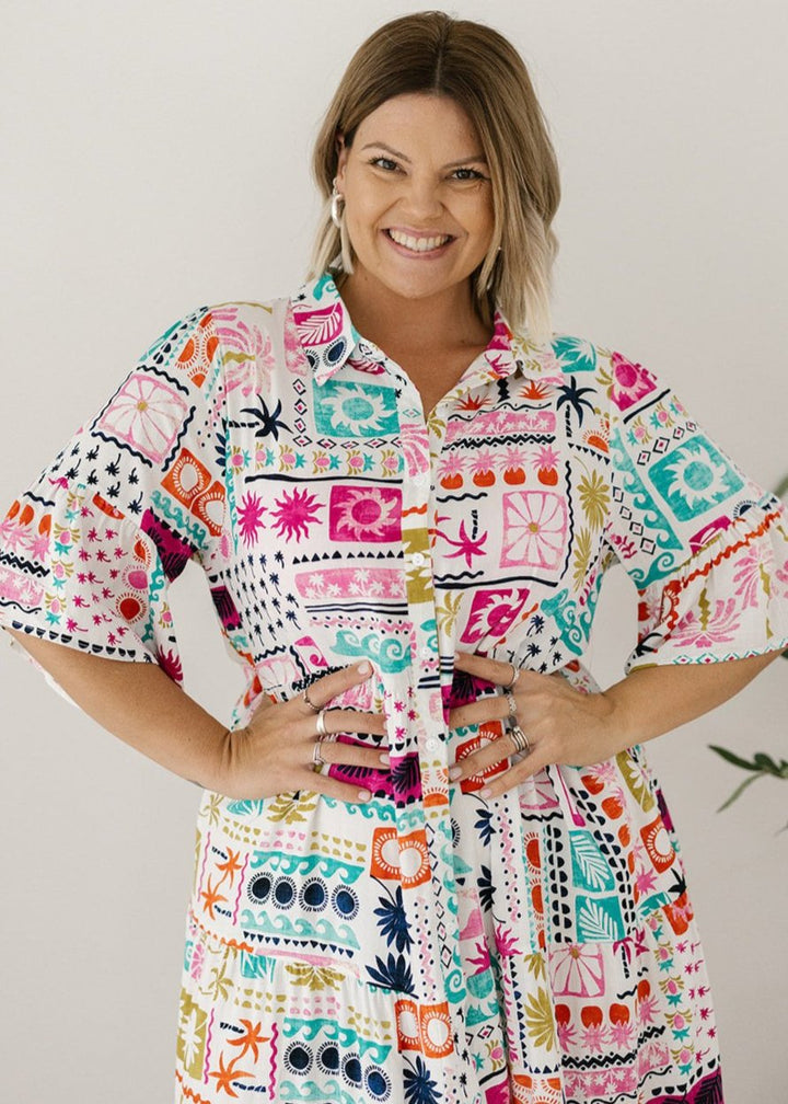 knee-length button-down white and multicoloured abstract dress with pockets