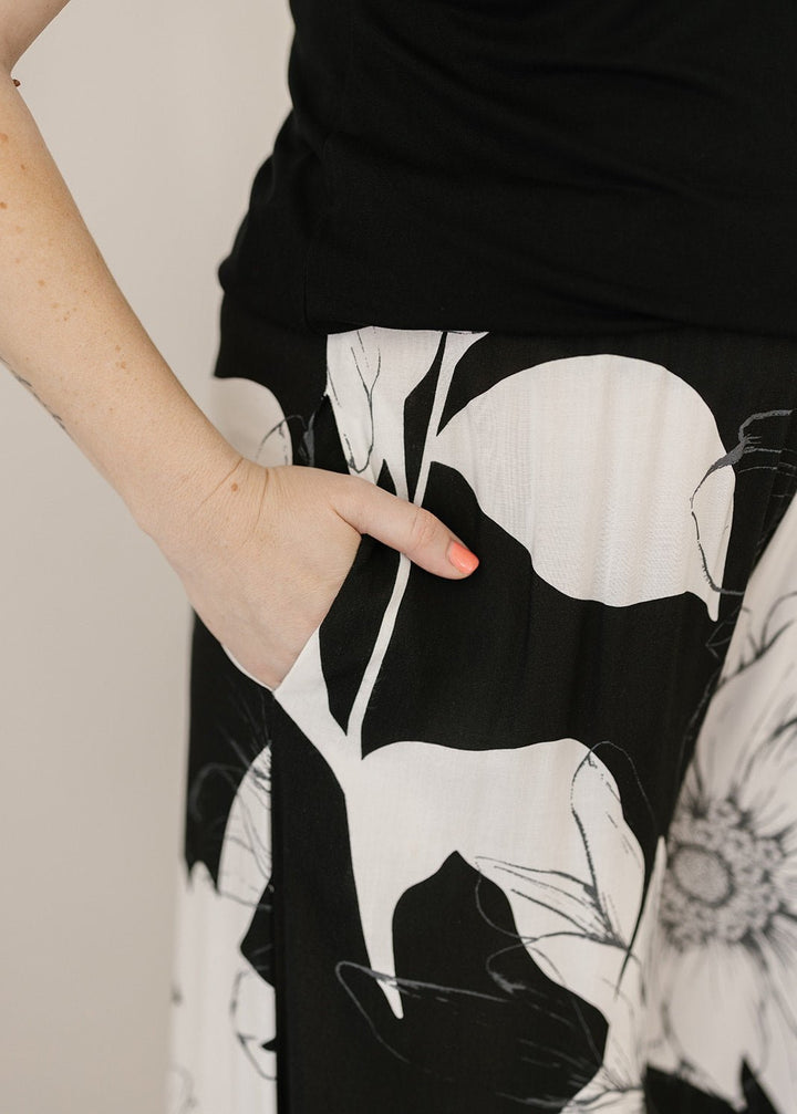 black and white floral culottes with pockets and elastic waist